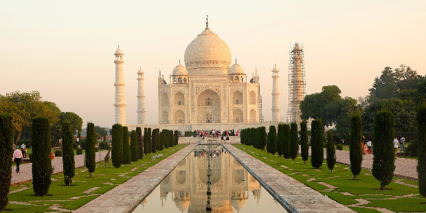 Cheap flights from Paris France  to Delhi - India for only 324 EUR roundtrip.